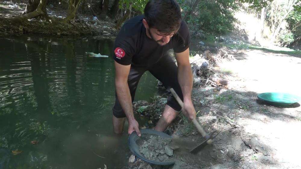 İl il gezip derelerden altın çıkartıyor! Yıllık kazancını açıkladı 4